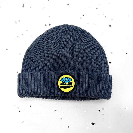 FR Upsy Daisy Cable Beanie